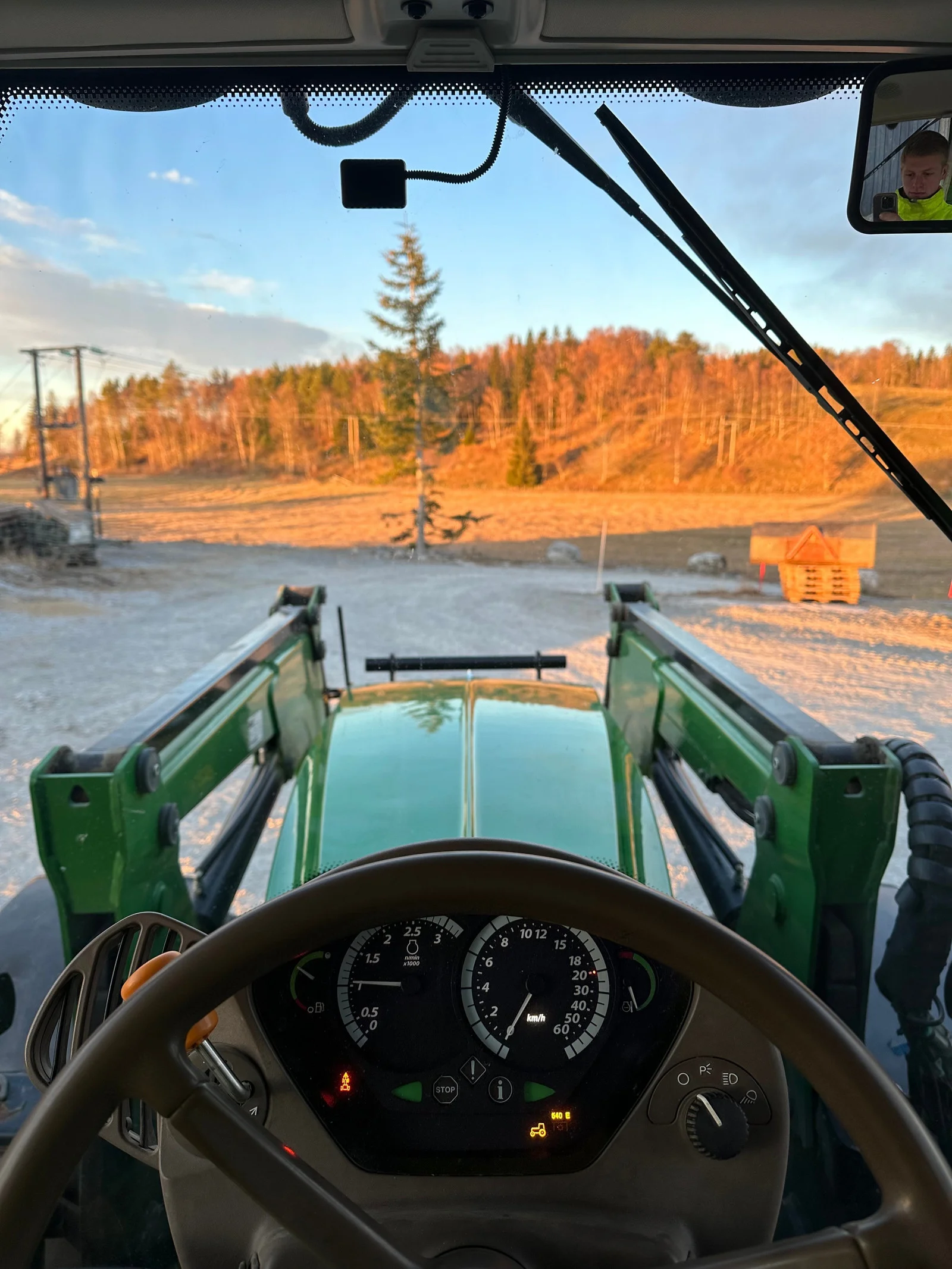 John Deere 6125R – 2012
