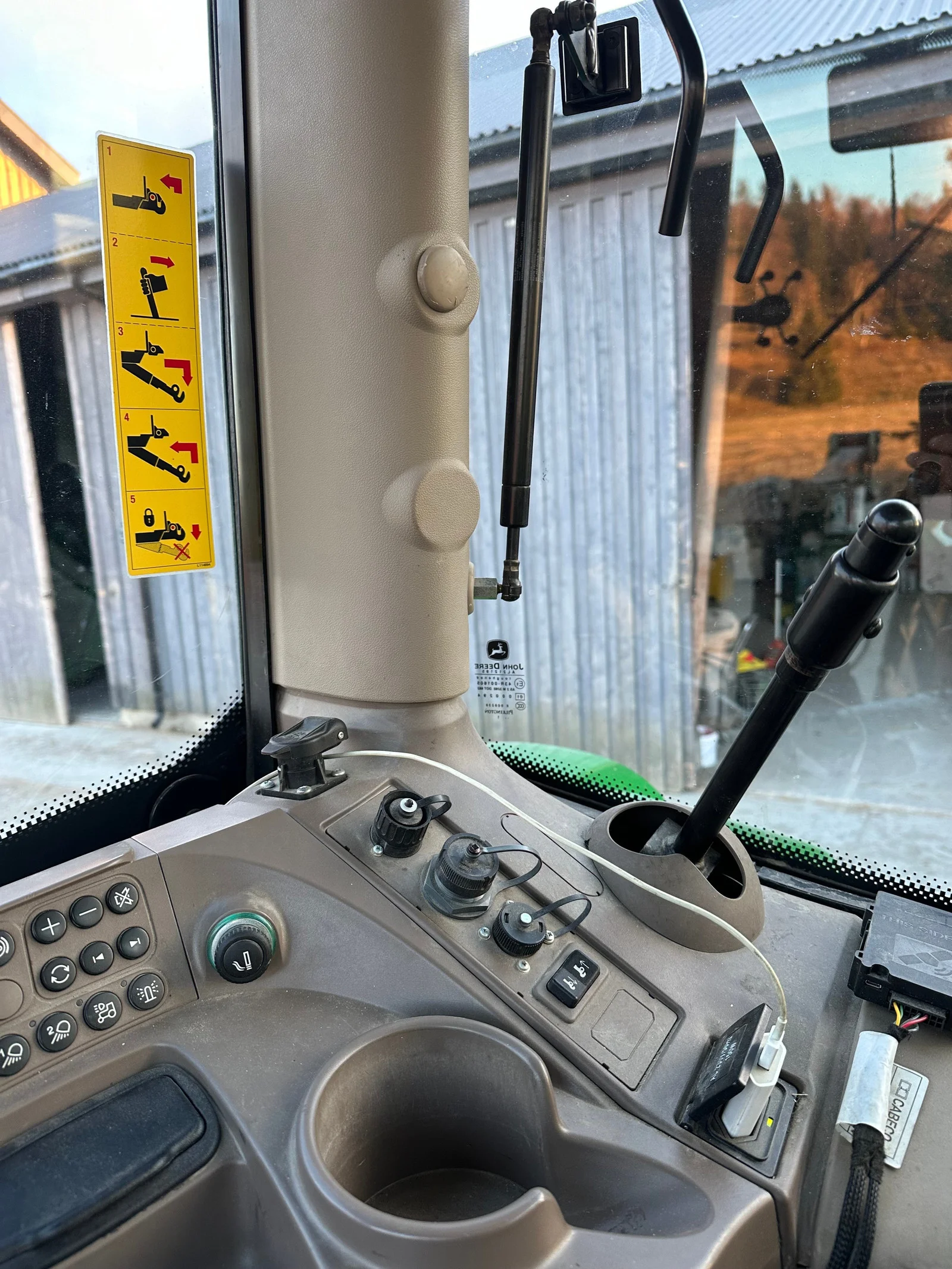 John Deere 6125R – 2012