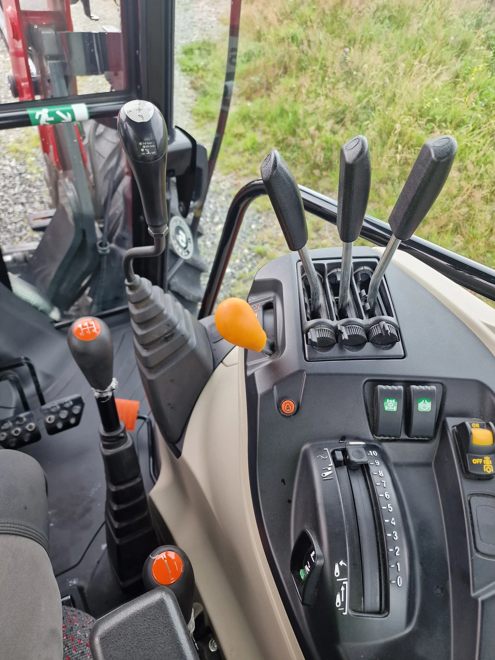 Massey Ferguson 4710M Dyna 2 – 2021