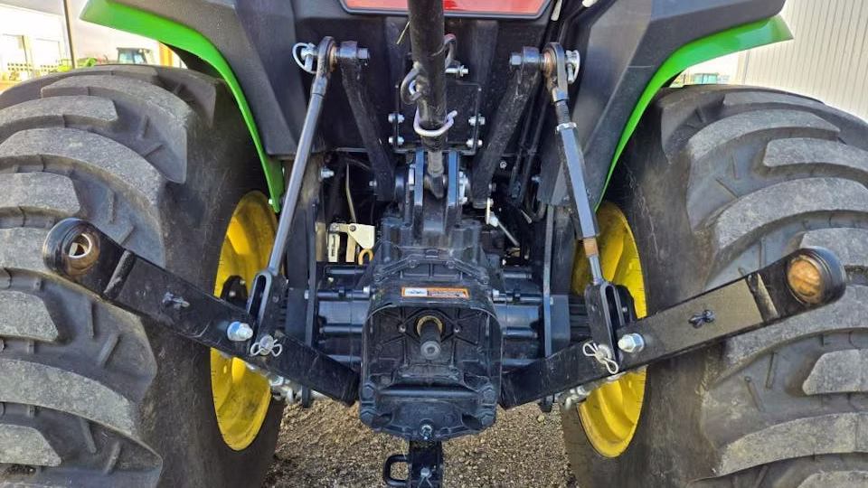 John Deere 300-E – 2020 avec chargeur