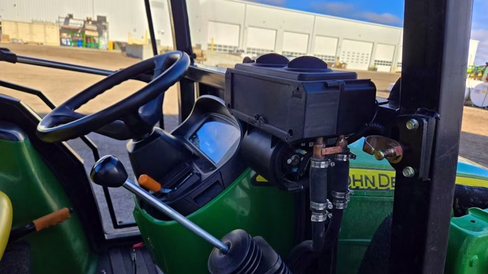 John Deere 300-E – 2020 avec chargeur